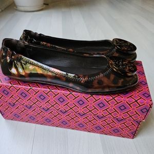 Tory Burch Tortoise travel ballet flats size 5